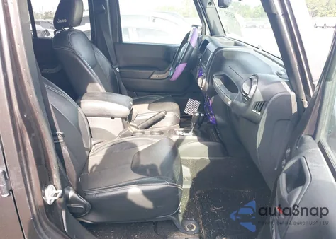 2018 Jeep Wrangler Unlimited Freedom Edition 4X4 z USA, uszkodzony, nr VIN 1C4BJWDG9JL860947